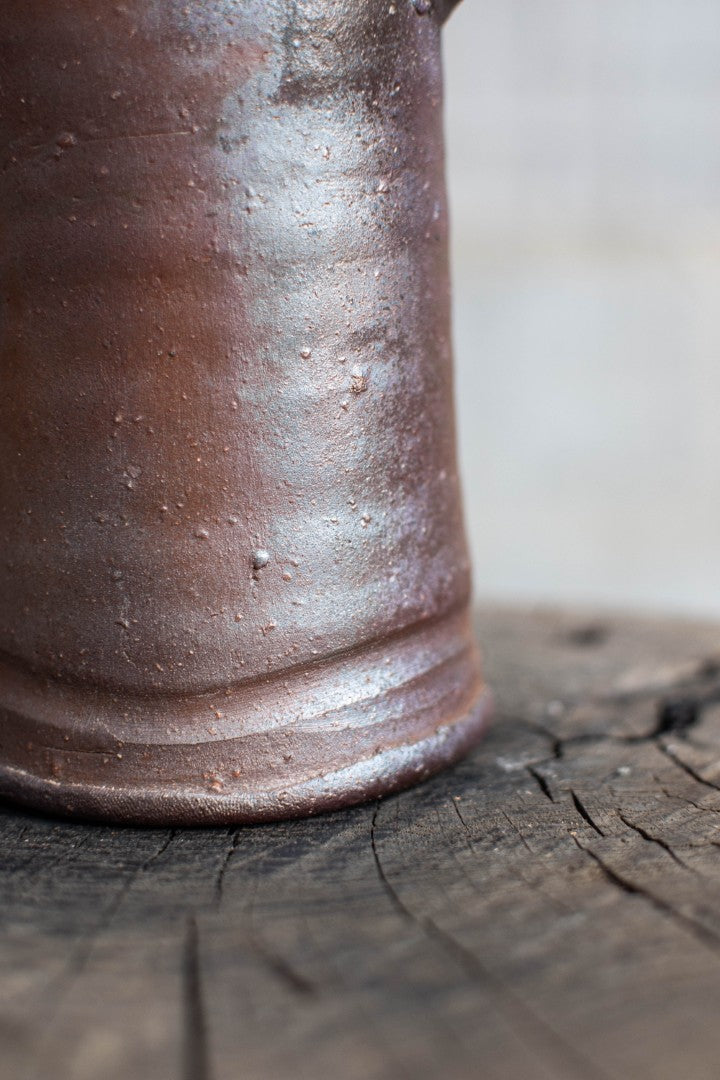 Shigaraki Ware Eared Flower Vase - Mimi-Tsuki Hanaire